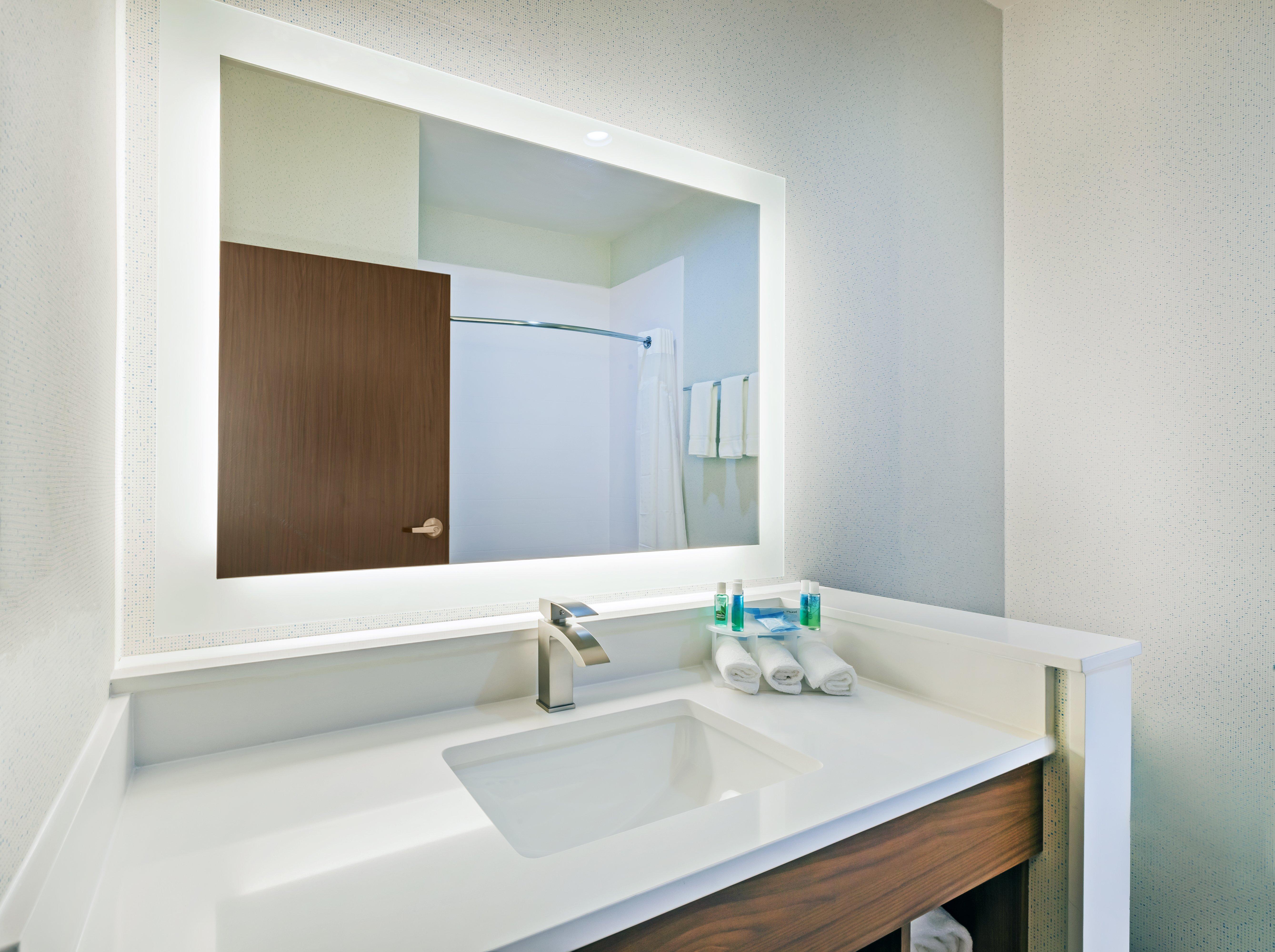 Holiday Inn Express & Suites - Coffeyville By Ihg Bagian luar foto