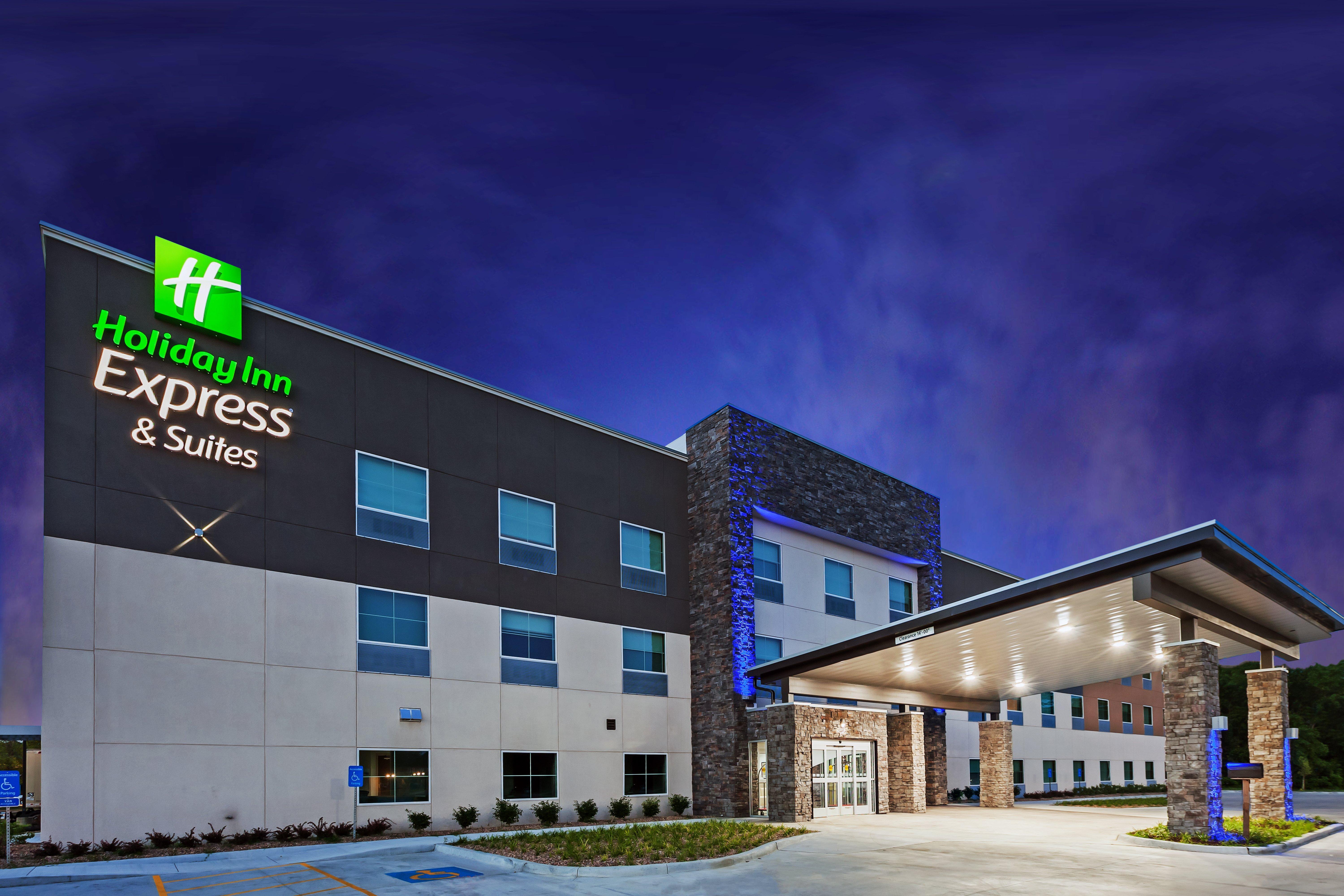 Holiday Inn Express & Suites - Coffeyville By Ihg Bagian luar foto