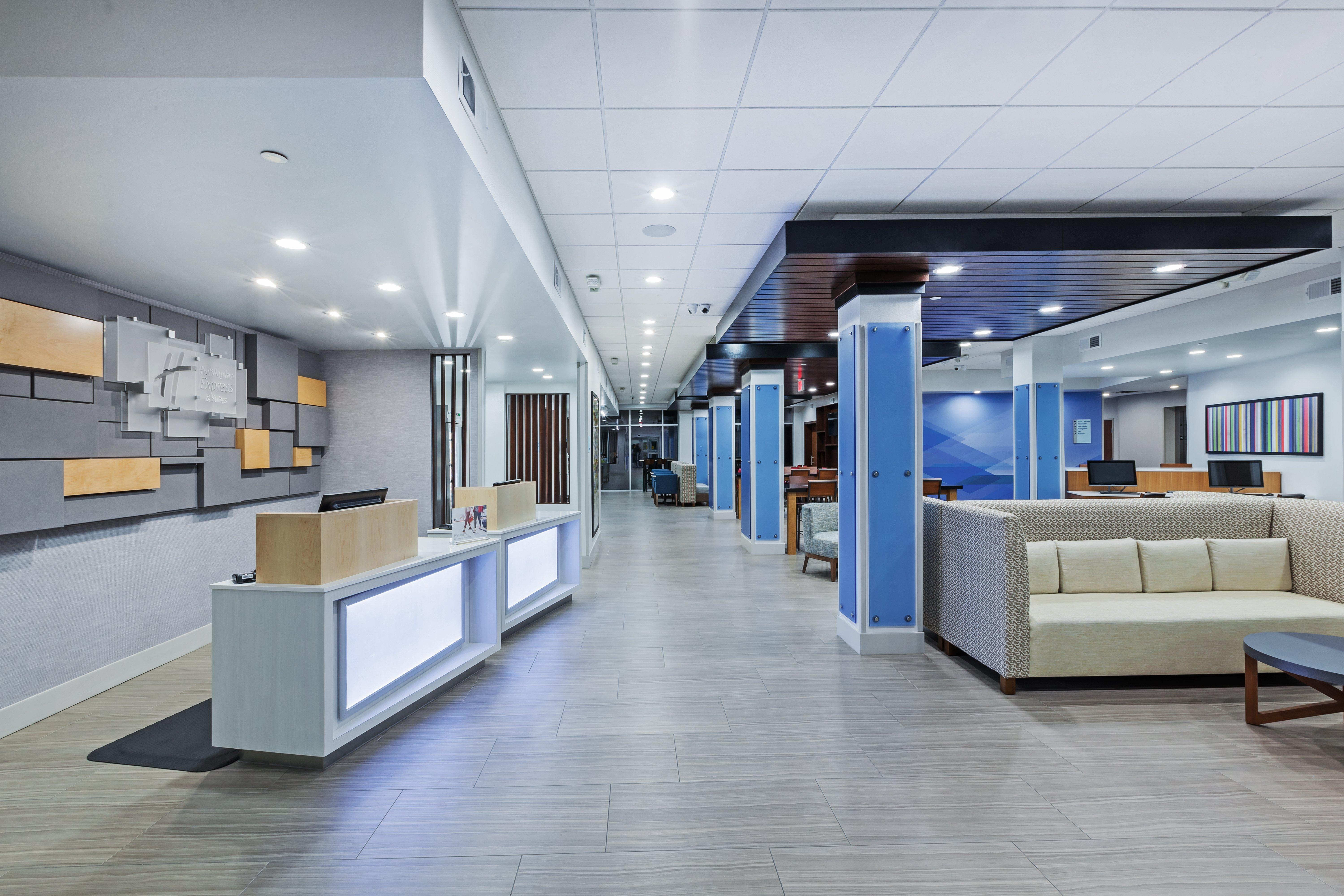 Holiday Inn Express & Suites - Coffeyville By Ihg Bagian luar foto