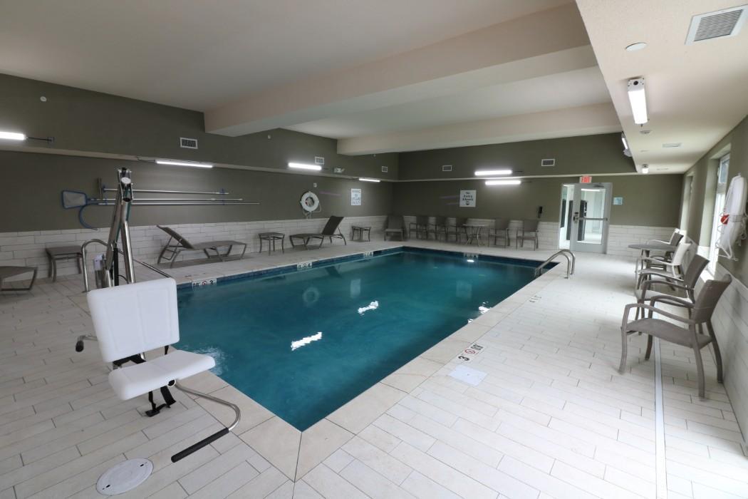 Holiday Inn Express & Suites - Coffeyville By Ihg Bagian luar foto
