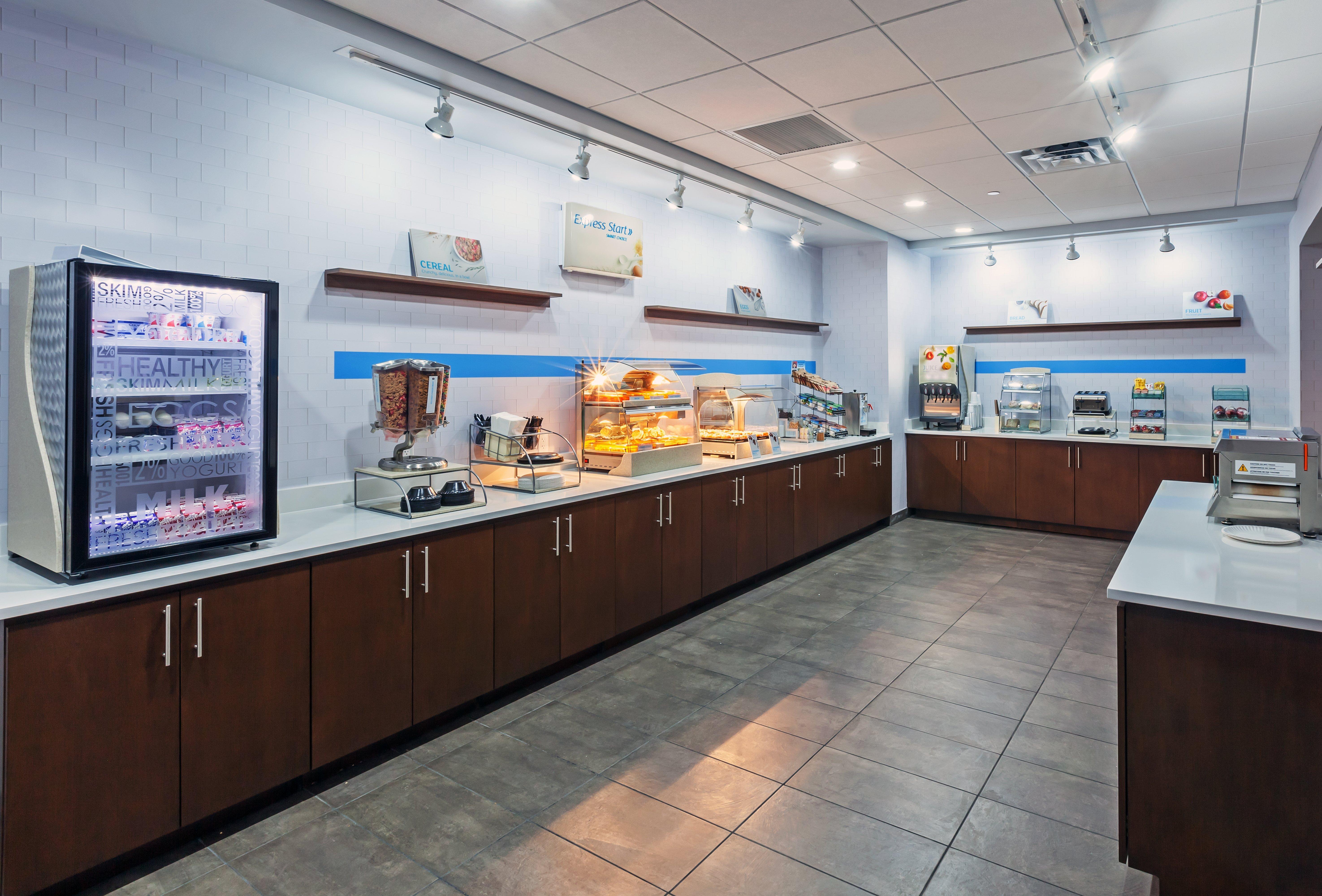 Holiday Inn Express & Suites - Coffeyville By Ihg Bagian luar foto