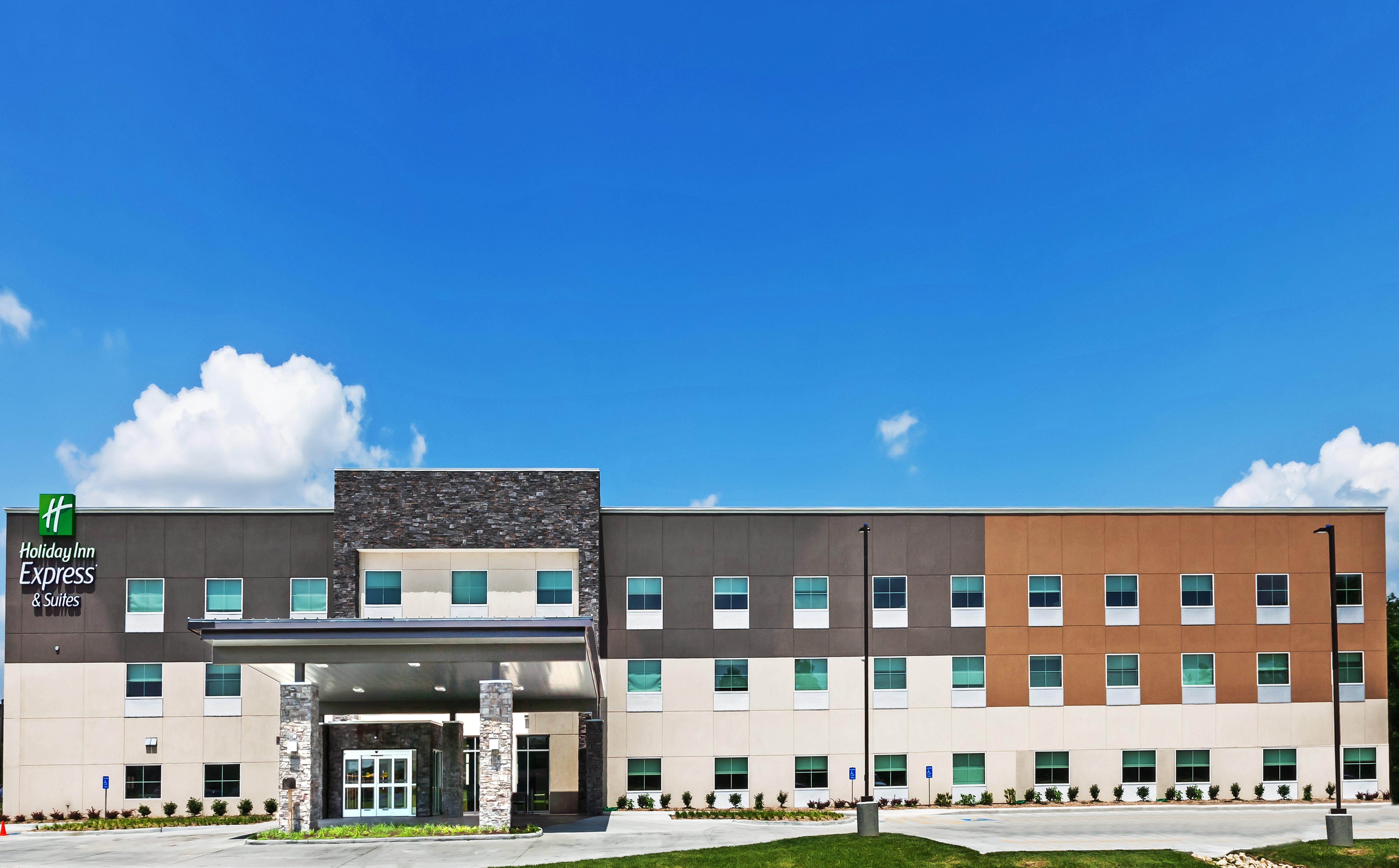 Holiday Inn Express & Suites - Coffeyville By Ihg Bagian luar foto