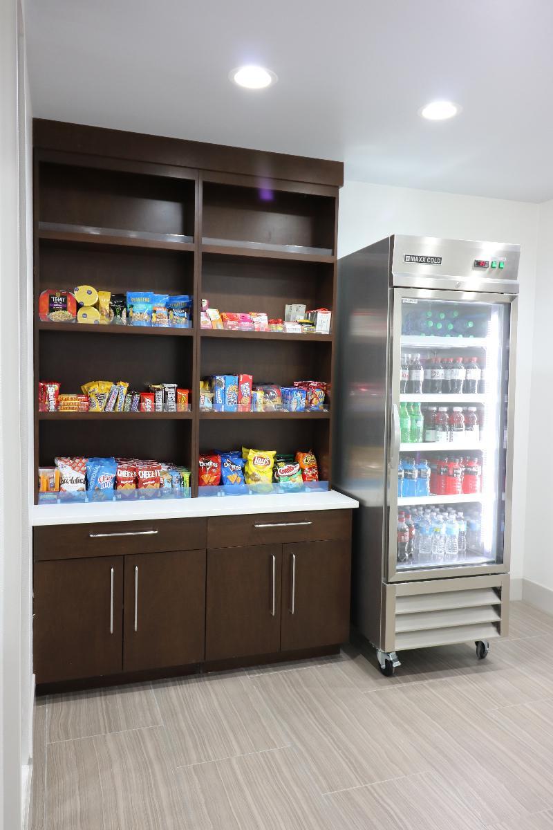 Holiday Inn Express & Suites - Coffeyville By Ihg Bagian luar foto